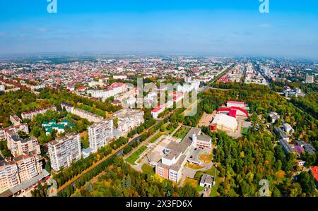 Nalchik Luftpanorama. Nalchik ist die Hauptstadt der Kabardino-Balkarischen Republik in Russland. Stockfoto