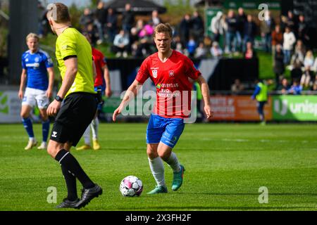 Lyngby, Dänemark. April 2024. Jonas Gemmer (6) von Hvidovre, WENN er während des dänischen 3F Superliga-Spiels zwischen Lyngby BK und Hvidovre IF im Lyngby Stadion in Lyngby gesehen wurde. (Foto: Gonzales Foto - Tobias Jorgensen). Stockfoto