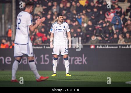 Herning, Dänemark. April 2024. Scott McKenna (26) vom FC Kopenhagen wurde während des 3F Superliga-Spiels zwischen dem FC Midtjylland und dem FC Kopenhagen in der MCH Arena in Herning gesehen. (Foto: Gonzales Foto - Morten Kjaer). Stockfoto