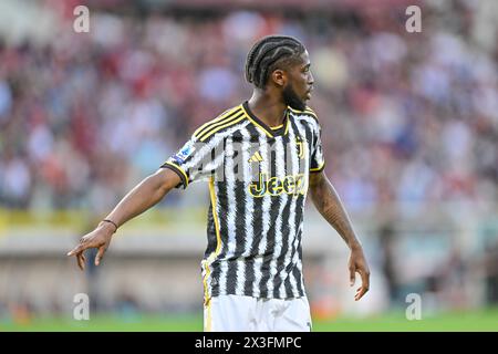 Turin, Italien. April 2024. Samuel Iling-Junior (17) von Juventus, der während des Spiels Der Serie A zwischen Turin und Juventus im Stadio Olimpico in Turin zu sehen war. (Foto: Gonzales Photo - Tommaso Fimiano). Stockfoto