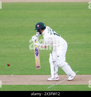 Abgebildet ist Ben Duckett von Notts CCC in Aktion mit dem Fledermaus, der am 26. April 2024 in Birmingham, Großbritannien, für redaktionelle Verkaufszwecke am 1. Tag der V, getroffen wurde Stockfoto