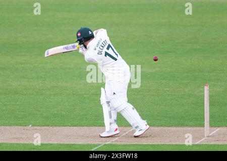 Abgebildet ist Ben Duckett von Notts CCC in Aktion mit dem Fledermaus, der am 26. April 2024 in Birmingham, Großbritannien, für redaktionelle Verkaufszwecke am 1. Tag der V, getroffen wurde Stockfoto