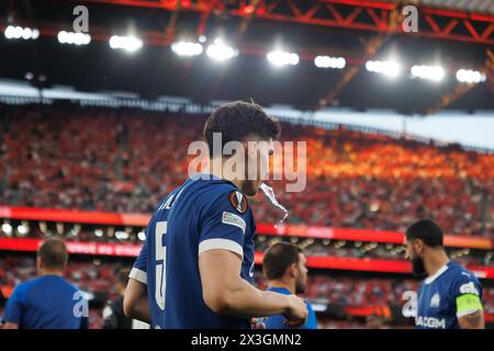 Leonardo Balerdi während des Spiels der UEFA Europa League zwischen SL Benfica und Olympique de Marseille im Estadio da Luz, Lissabon, Portugal. (Maciej Rogowski) Stockfoto