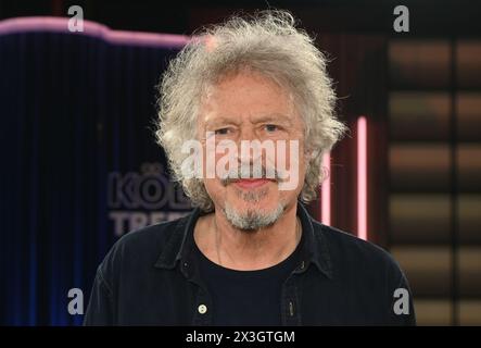 Köln, Deutschland. April 2024. Musiker Wolfgang Niedecken als Gast in der WDR Talkshow Kölner Treff Credit: Horst Galuschka/dpa/Alamy Live News Stockfoto