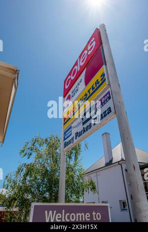 Der Eingang zum Einkaufszentrum Coles in Tenterfield, dem nördlichen Neuen Süden von wales, australien, dem Geburtsort der Föderation in australien Stockfoto