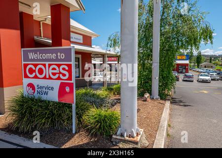 Der Eingang zum Einkaufszentrum Coles in Tenterfield, dem nördlichen Neuen Süden von wales, australien, dem Geburtsort der Föderation in australien Stockfoto