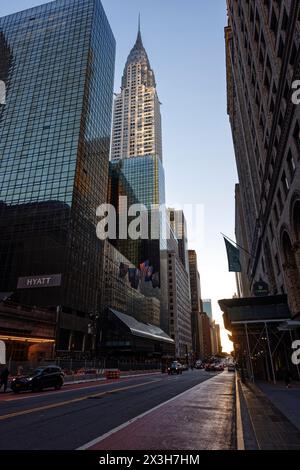 Frühes Morgenlicht am 1930 Chrysler Building Art Deco Wolkenkratzer von William Van Alen an der Lexington Av, Lower Midtown, Manhattan, New York. Stockfoto