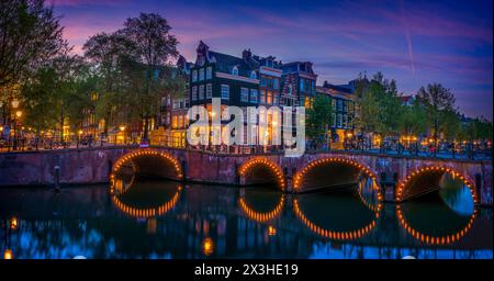 Amsterdam, Kanäle bei Nacht Stockfoto