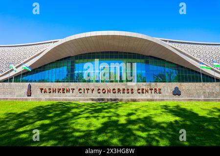 Taschkent, Usbekistan - 11. April 2021: Taschkent City International Congress Centre in Taschkent, Usbekistan Stockfoto