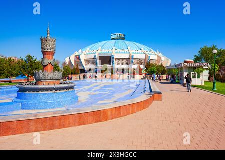 Taschkent, Usbekistan - 11. April 2021: Taschkent Circus-Gebäude im Zentrum der Stadt Taschkent in Usbekistan Stockfoto