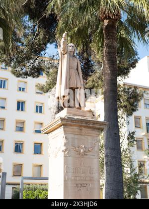 Cartagena, Spanien: 16. April 2024: Statue Christoph Kolumbus in Cartagena Stockfoto