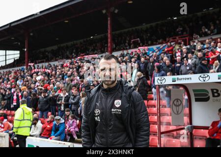 Barnsley, Großbritannien. April 2024. Martin Devaney Geschäftsführer von Barnsley während des Spiels Barnsley gegen Northampton Town in Oakwell, Barnsley, Großbritannien, 27. April 2024 (Foto: Mark Cosgrove/News Images) in Barnsley, Großbritannien am 27. April 2024. (Foto: Mark Cosgrove/News Images/SIPA USA) Credit: SIPA USA/Alamy Live News Stockfoto