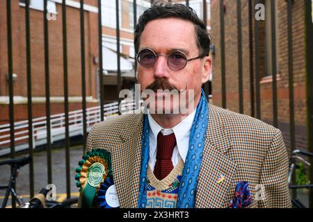 Farringdon, London, Großbritannien. April 2024. Die Fahrer nehmen am Tweed Run 2024 Teil. Quelle: Matthew Chattle/Alamy Live News Stockfoto