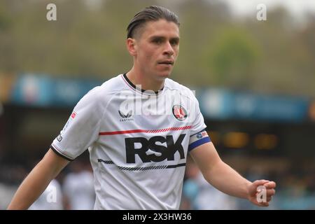 Wycombe, England. April 2024. George Dobson von Charlton Athletic während des Spiels der Sky Bet EFL League One zwischen Wycombe Wanderers und Charlton Athletic. Kyle Andrews/Alamy Live News Stockfoto