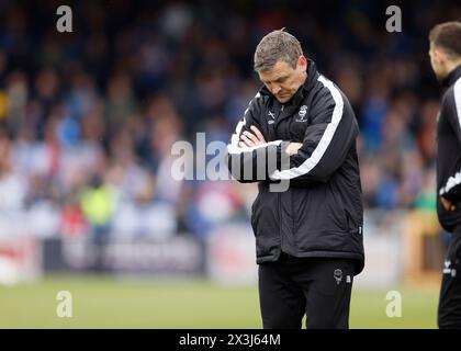 Lincoln City Manager Michael Skubala nach dem Spiel der Sky Bet League One im LNER Stadium, Lincoln. Bilddatum: Samstag, 27. April 2024. Stockfoto