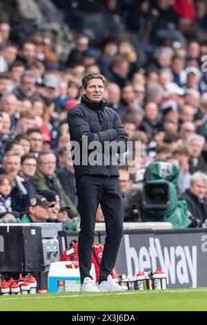 Oliver Glasner, Manager von Crystal Palace während des Premier League-Spiels zwischen Fulham und Crystal Palace im Craven Cottage, London, England am 27. April 2024. Foto: Grant Winter. Nur redaktionelle Verwendung, Lizenz für kommerzielle Nutzung erforderlich. Keine Verwendung bei Wetten, Spielen oder Publikationen eines einzelnen Clubs/einer Liga/eines Spielers. Quelle: UK Sports Pics Ltd/Alamy Live News Stockfoto