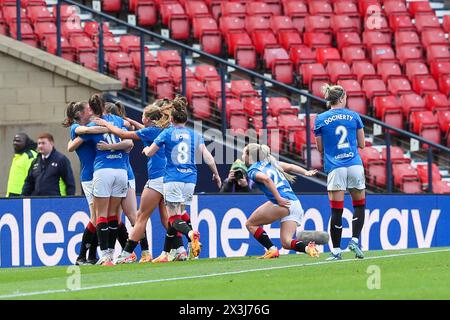 Glasgow, Großbritannien. April 2024. Die Rangers spielen Celtic im Scottish Gas Women's Scottish Cup Halbfinale im Hampden Park, Glasgow, Schottland. Quelle: Findlay/Alamy Live News Stockfoto