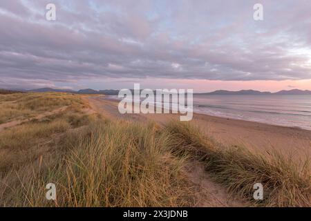 Newborough Warren Beach und Ynys Llanddwyn National Nature Reserve, Anglesey, North Wales, Vereinigtes Königreich Stockfoto