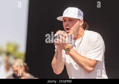 Indio, USA. April 2024. Josh Ross während des Stagecoach Music Festivals im Empire Polo Club am 26. April 2024 in Indio, Kalifornien (Foto: Daniel DeSlover/SIPA USA) Credit: SIPA USA/Alamy Live News Stockfoto