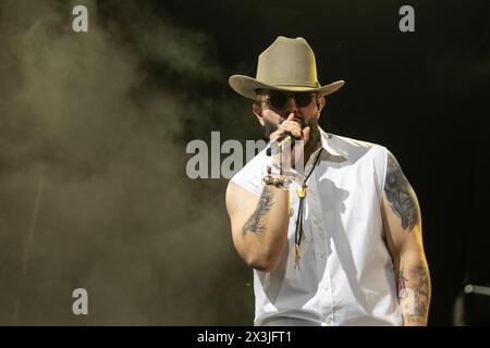 Indio, USA. April 2024. Sängerin Carin Leon während des Stagecoach Music Festivals im Empire Polo Club am 26. April 2024 in Indio, Kalifornien (Foto: Daniel DeSlover/SIPA USA) Credit: SIPA USA/Alamy Live News Stockfoto