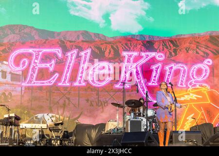 Indio, USA. April 2024. Elle King während des Stagecoach Music Festivals im Empire Polo Club am 26. April 2024 in Indio, Kalifornien (Foto: Daniel DeSlover/SIPA USA) Credit: SIPA USA/Alamy Live News Stockfoto