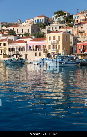 Fischerboote, Emborio Harbour, Halki (Chalki) Island, Dodecanese Group, Griechenland Stockfoto