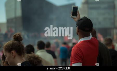 Wir feiern einen weiteren siegreichen Moment mit dem unglaublichen Liverpool Football Team. Stockfoto