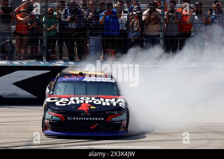 Fort Worth, Tx, USA. April 2024. Sam Mayer gewinnt den Andy's Frozen Custard 300 in Fort Worth, TX, USA. (Credit Image: © Stephen A. Arce Action Sports Ph/ASP) NUR REDAKTIONELLE VERWENDUNG! Nicht für kommerzielle ZWECKE! Stockfoto