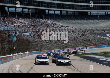 Fort Worth, Tx, USA. April 2024. Chandler Smith läuft für die Andy's Frozen Custard 300 in Fort Worth, TX, USA. (Credit Image: © Stephen A. Arce Action Sports Ph/ASP) NUR REDAKTIONELLE VERWENDUNG! Nicht für kommerzielle ZWECKE! Stockfoto