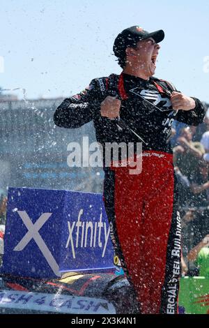 Fort Worth, Tx, USA. April 2024. Sam Mayer gewinnt den Andy's Frozen Custard 300 in Fort Worth, TX, USA. (Credit Image: © Stephen A. Arce Action Sports Ph/ASP) NUR REDAKTIONELLE VERWENDUNG! Nicht für kommerzielle ZWECKE! Stockfoto