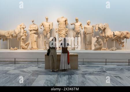 Östlicher Giebel des Zeus-Tempels, Archäologisches Museum von Olympia, Griechenland. Stockfoto
