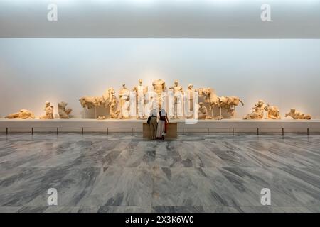 Östlicher Giebel des Zeus-Tempels, Archäologisches Museum von Olympia, Griechenland. Stockfoto