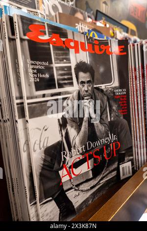 Barnes & Noble Booksellers auf der Fifth Avenue in New York City bietet eine große Auswahl an Büchern, Zeitschriften, Musik und Spielen. USA 2024 Stockfoto
