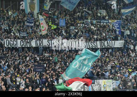 Roma, Italien. April 2024. Banner während des Serie A Tim Fußballspiels zwischen Latium und Hellas Verona im Olympiastadion Roms, Italien - Samstag, 27. April 2024 - Sport Soccer ( Foto: Alfredo Falcone/LaPresse ) Credit: LaPresse/Alamy Live News Stockfoto