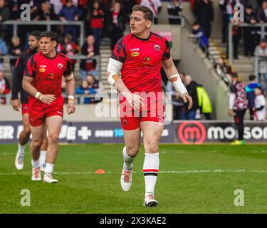 Salford, Manchester, Großbritannien. April 2024. Superliga Rugby: Salford Red Devils gegen Warrington Wolves im Salford Community Stadium. ANDREW DIXON wärmt sich vor dem Spiel gegen Warrington Wolves auf. James Giblin/Alamy Live News. Stockfoto
