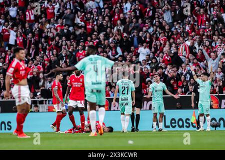 Lissabon, Portugal. April 2024. Lissabon, 27/2024 - heute war das Sport Lisboa e Benfica Team Gastgeber des SC Braga, Spiel des 31. Spieltages der Portugal Betclic League im Sport Lisboa e Benfica Stadion in Lissabon. Vertreibung Victor Gomez (Mário Vasa/Global Imagens) Credit: Atlantico Press/Alamy Live News Stockfoto