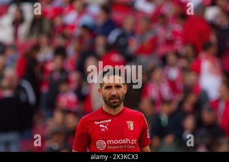 Lissabon, Portugal. April 2024. Lissabon, Portugal, 27. April 2024: Joao Moutinho (28 SC Braga), der sich vor dem Liga-Portugal-Spiel zwischen SL Benfica und SC Braga im Estadio da Luz in Lissabon, Portugal, aufhielt. (Pedro Porru/SPP) Credit: SPP Sport Press Photo. /Alamy Live News Stockfoto