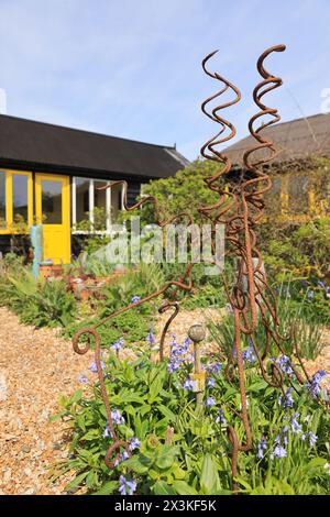 Prospect Cottage, ehemaliges Heim und Heiligtum des Künstlers, Filmemachers, Schwulenrechtlers und Gärtners Derek Gardner (1942-1994), an der Küste in Dungeness. Stockfoto