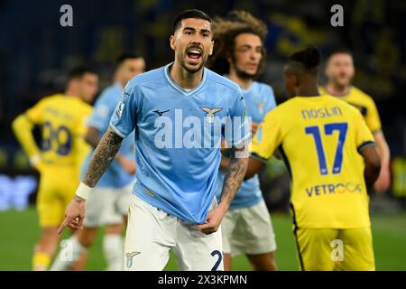 Rom, Italien. April 2024. Mattia Zaccagni von SS Lazio reagiert während des Fußballspiels der Serie A zwischen SS Lazio und Hellas Verona im Olimpico-Stadion in Rom (Italien) am 27. April 2024. Quelle: Insidefoto di andrea staccioli/Alamy Live News Stockfoto