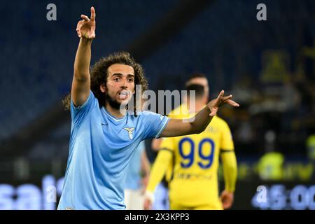 Rom, Italien. April 2024. Matteo Guendouzi von SS Lazio reagiert während des Fußballspiels der Serie A zwischen SS Lazio und Hellas Verona im Olimpico-Stadion in Rom (Italien) am 27. April 2024. Quelle: Insidefoto di andrea staccioli/Alamy Live News Stockfoto