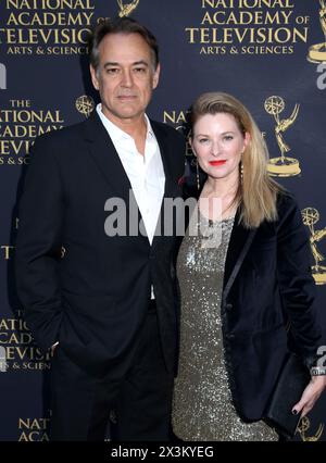 Pasadena, USA. April 2024. Die Soap-Stars Cady McClain und Jon Lindstrom haben angekündigt, dass sie sich nach 10 Jahren Ehe trennen. -------------------------------------------------------------------------------- Jon Lindstrom & Cady McClain Daytime Emmy-Nominee-Empfang am 1. Mai 2019 in Castle Green. © Steven Bergman/AFF-USA.COM Credit: AFF/Alamy Live News Stockfoto