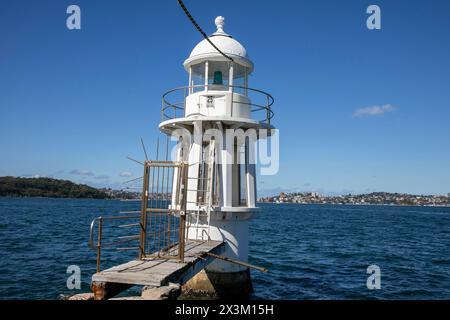 Leuchtturm von Robertson(s) Point, auch bekannt als Leuchtturm von Cremorne Point auf der Landzunge von Cremorne Point, Sydney Lower North Shore, NSW, Australien, 2024 Stockfoto