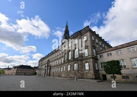 Schloss Christiansborg am sonnigen Sommertag, Kopenhagen, Dänemark Stockfoto