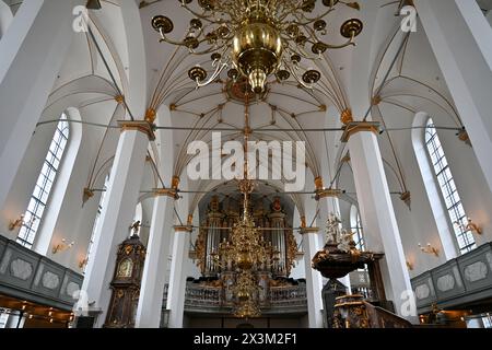 Kopenhagen, Dänemark - 17. Juli 2023: Trinitatis-Kirche in Kopenhagen. Berühmtes Wahrzeichen in Kopenhagen, Dänemark Stockfoto