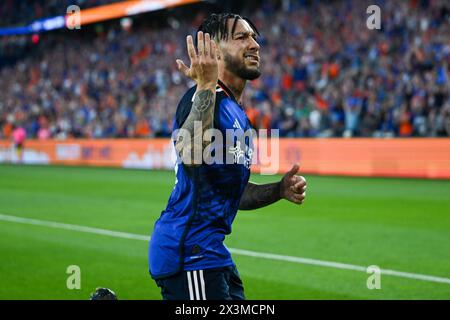 Cincinnati, Ohio, Usa. April 2024. FC Cincinnati Mittelfeldspieler Luciano Acosta (10) feiert ein Tor während eines MLS-Spiels zwischen dem FC Cincinnati und Colorado Rapids im TQL Stadium. Quelle: Brian Mack/Alamy Live News Stockfoto