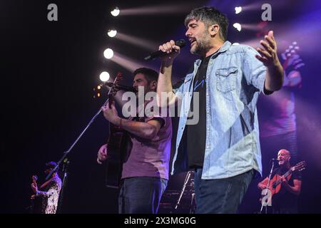 Estopa en vivo: David (voz) y José Manuel Muñoz (Gitarre) Stockfoto