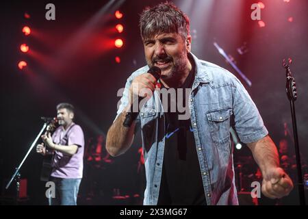 Estopa en vivo: David (voz) y José Manuel Muñoz (Gitarre) Stockfoto