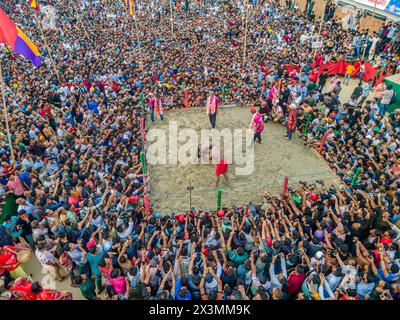 Traditioneller Jobbarer Boli Khela (Ringkampf) in Laldighi, Chittagong. Die Volkskultur von Bangladesch. Stockfoto