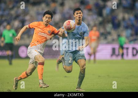 Der Qingdao Hainiu Football Club besiegte den Shenzhen Peng City Football Club mit 3-1 in der achten Runde der Chinesischen Super League (CSL) 2024 in Shenzhen Stockfoto