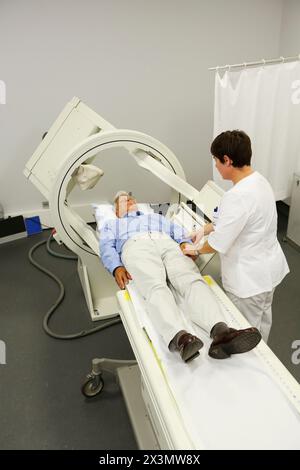 Die Nierenszintigraphie, die Szintigraphie, ist eine Form des diagnostischen Tests, der in der Nuklearmedizin verwendet wird, wobei Radioisotope intern genommen werden und die emittierte ra Stockfoto